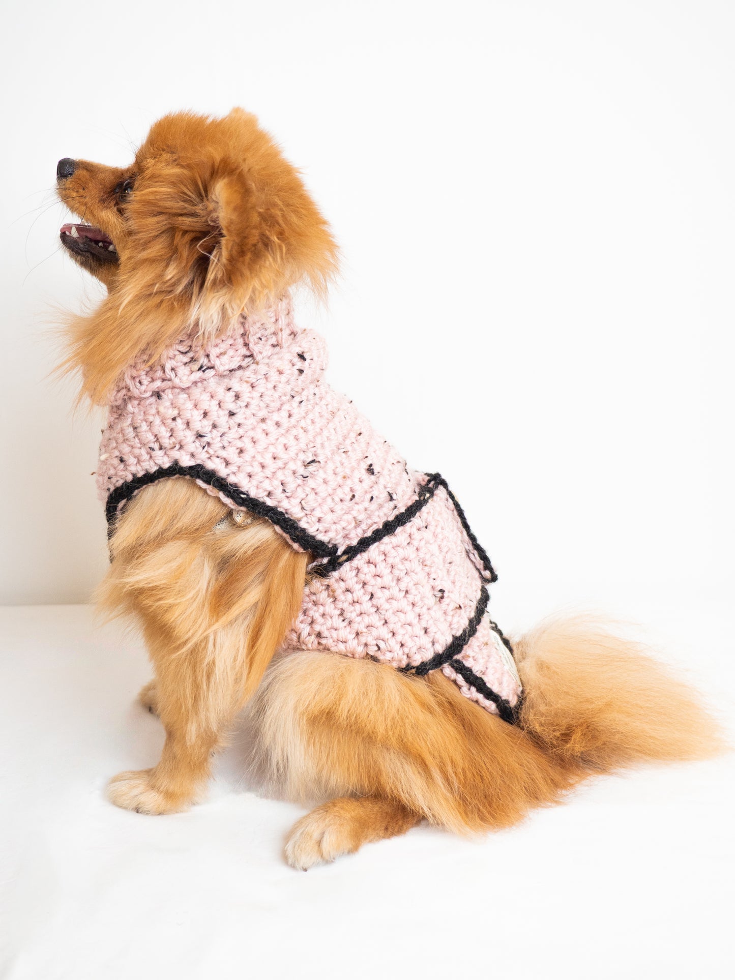 Pull-poncho au crochet en tweed